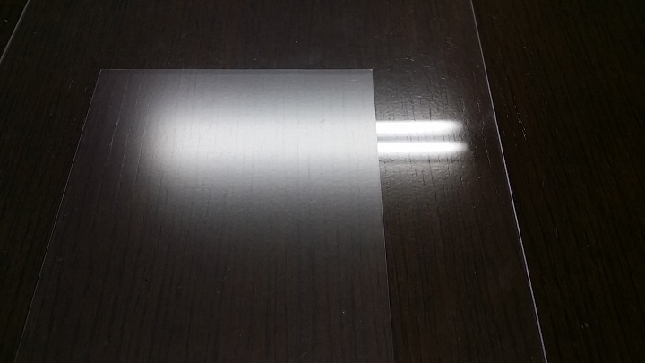 55インチ平置き液晶ディスプレイ上部アクリル板用反射防止フィルム 保護フィルム フィルム加工 フィルプラス
