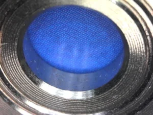 材質 SUS304 加工 正面 φ6穴加工 背面 NBにて穴部のC0.3面取り加工 ロット 40,000ケ