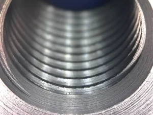 材質 SGD3 正面 M10P1.5ネジ加工 背面 NBにてネジ部のC1.0面取り加工 ロット 6,000ケ