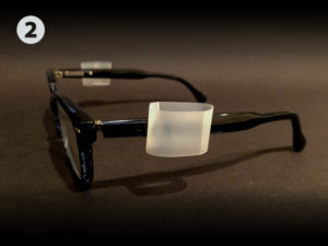 フェイスガードフィルム貼り方 ステップ2